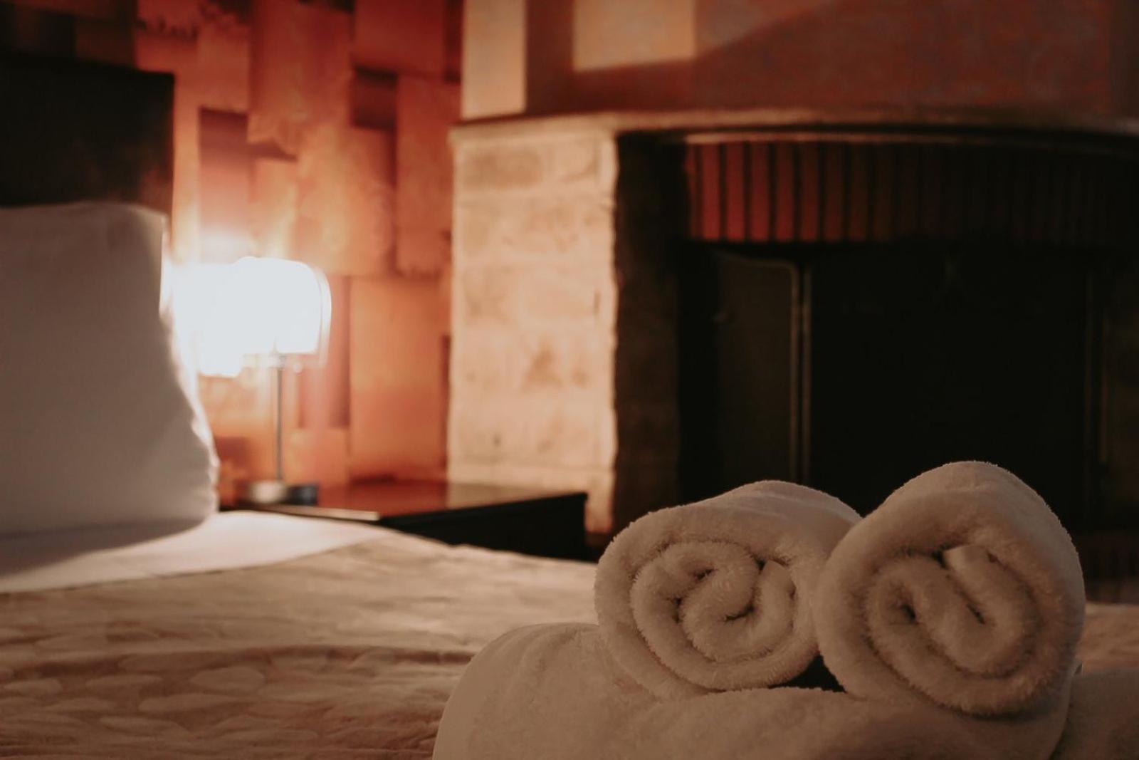 Enastron Hotel Като-Лутраки Экстерьер фото