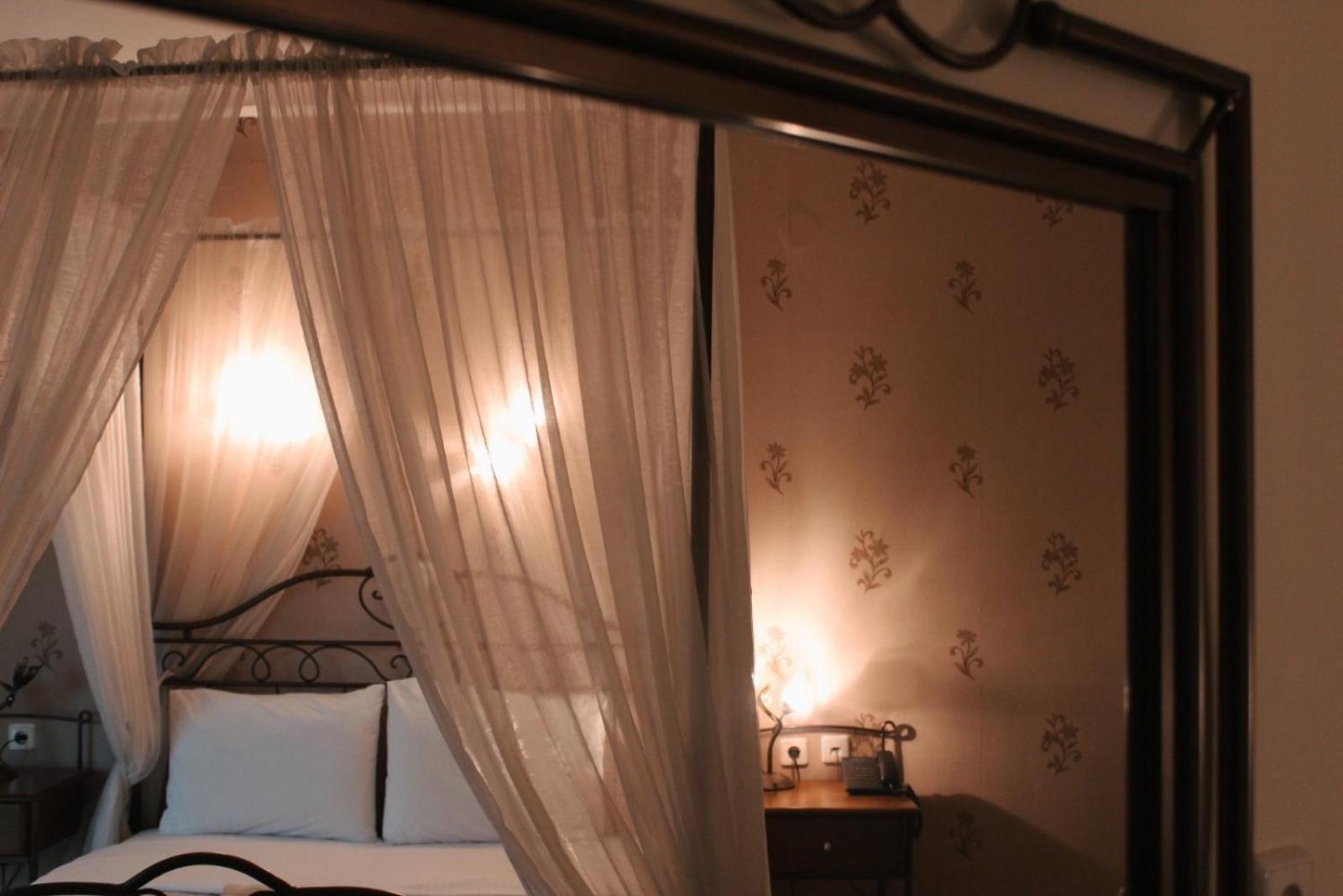 Enastron Hotel Като-Лутраки Экстерьер фото
